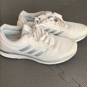 Adidas Bounce white sneakers, size 8